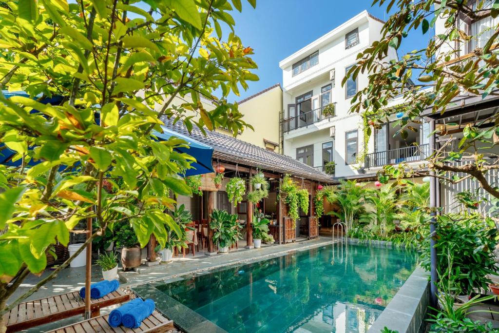 Bazén v ubytování Sands River Hoi An Villa nebo v jeho okolí