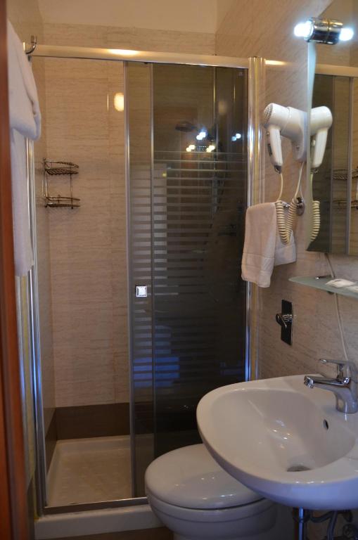 Koupelna v ubytování Hotel Nizza