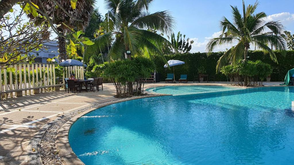 Double Superior Condo Rayong with seaview - 7th floor free wifi - Apartamento De Una Habitación