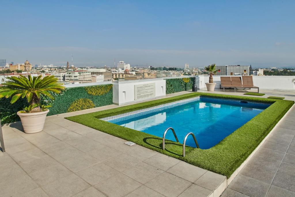 Bazén v ubytování Best Western Plus Gran Hotel Centro Historico nebo v jeho okolí