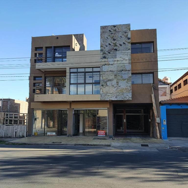 a building that is sitting on the side of a street at pedro de valdivia 219 in San Juan