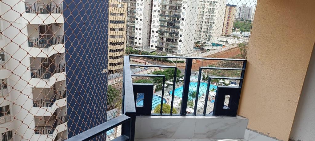 A piscina localizada em Eldorado Thermas Park Caldas Novas ou nos arredores