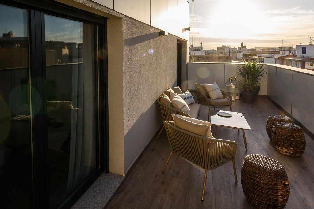 Apartamento Bguest con terraza, Alicante – Updated 2023 Prices