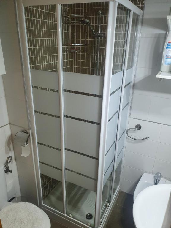 1F, Aire Acondic, 80m2, 2 dormitorios, 4 huéspedes, WIFI GRATIS - Apartamento De Dos Dormitorios