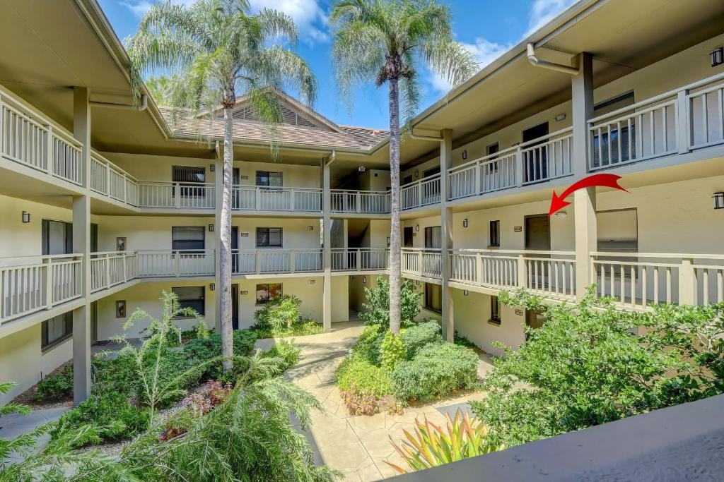 Beautiful Second Floor Corner Condo In Bonita Bay, Bonita Springs, USA