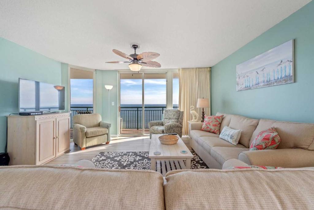 Serene oceanfront 4bedroom condo near Barefoot Landing Windy Hill