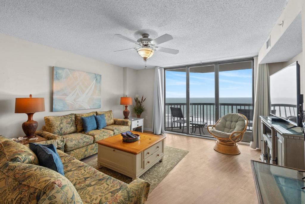 Large oceanfront condo near Main Street in Ocean Drive Ocean Bay Club
