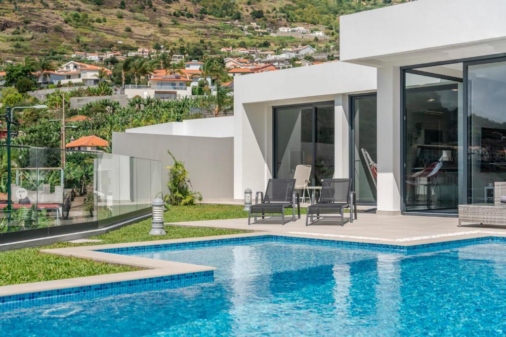 Pearl of Calheta by An Island Apart - Casa De Vacaciones