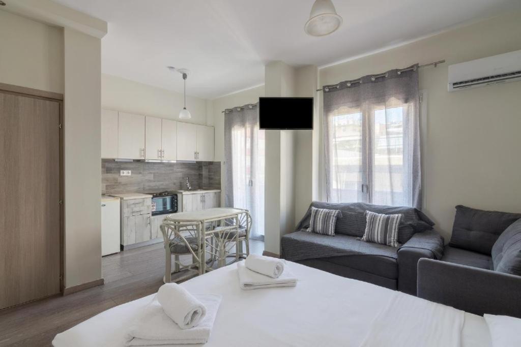 Kuchyňa alebo kuchynka v ubytovaní Lovely Studio Apartment For 2 Ppl in Athens