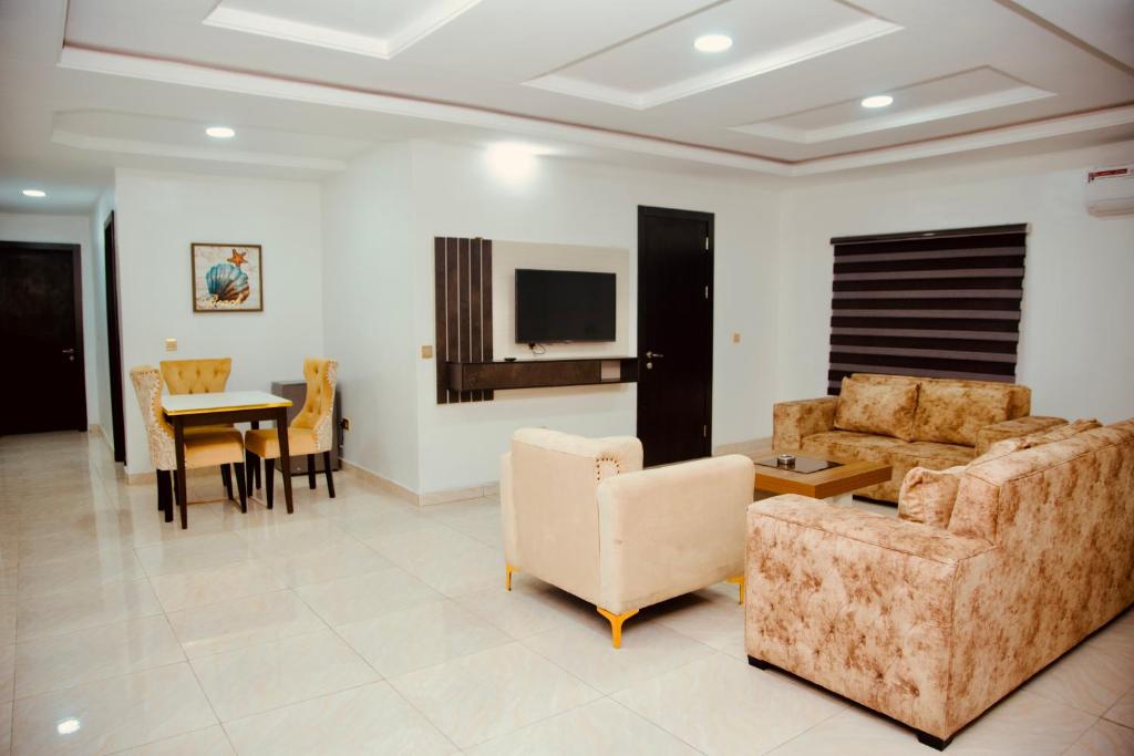 Posezení v ubytování 247 Luxury Hotel & Apartment Ajah