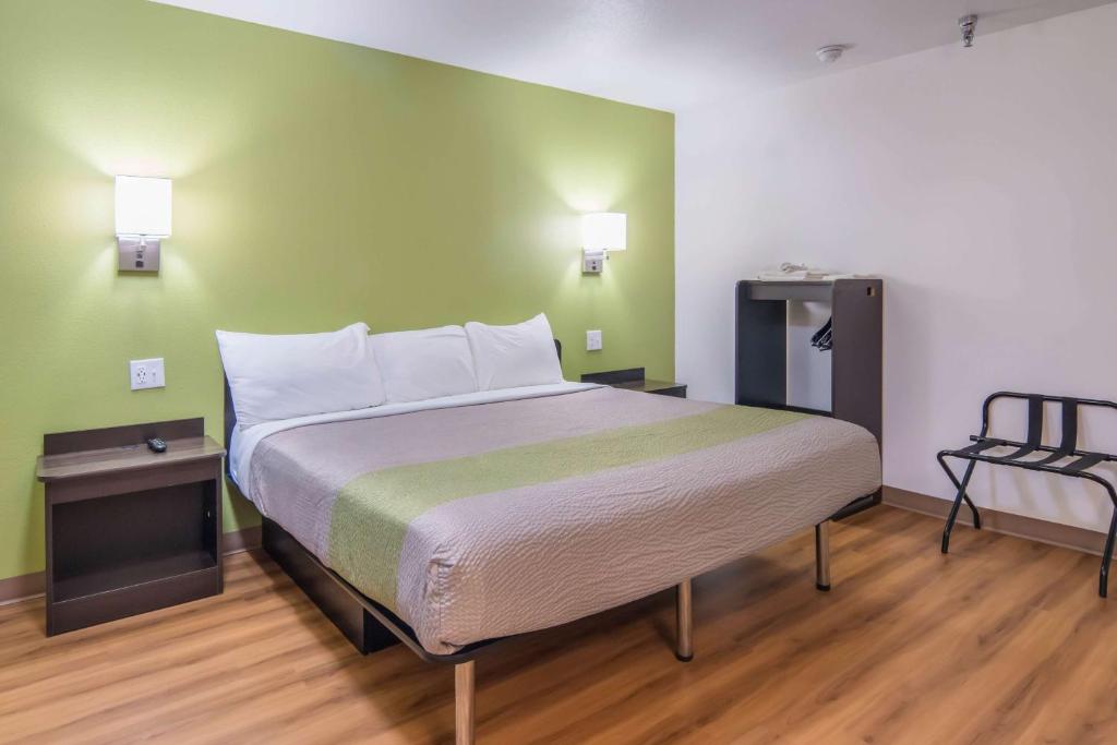 Postel nebo postele na pokoji v ubytování Motel 6-Abilene, TX
