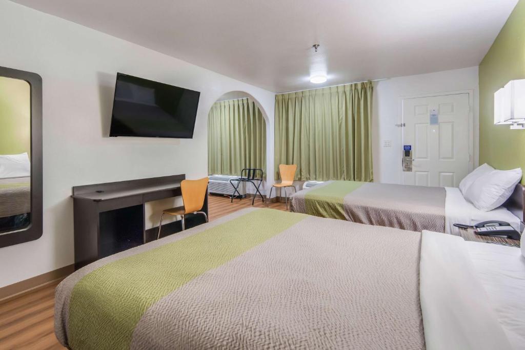 Postel nebo postele na pokoji v ubytování Motel 6-Abilene, TX