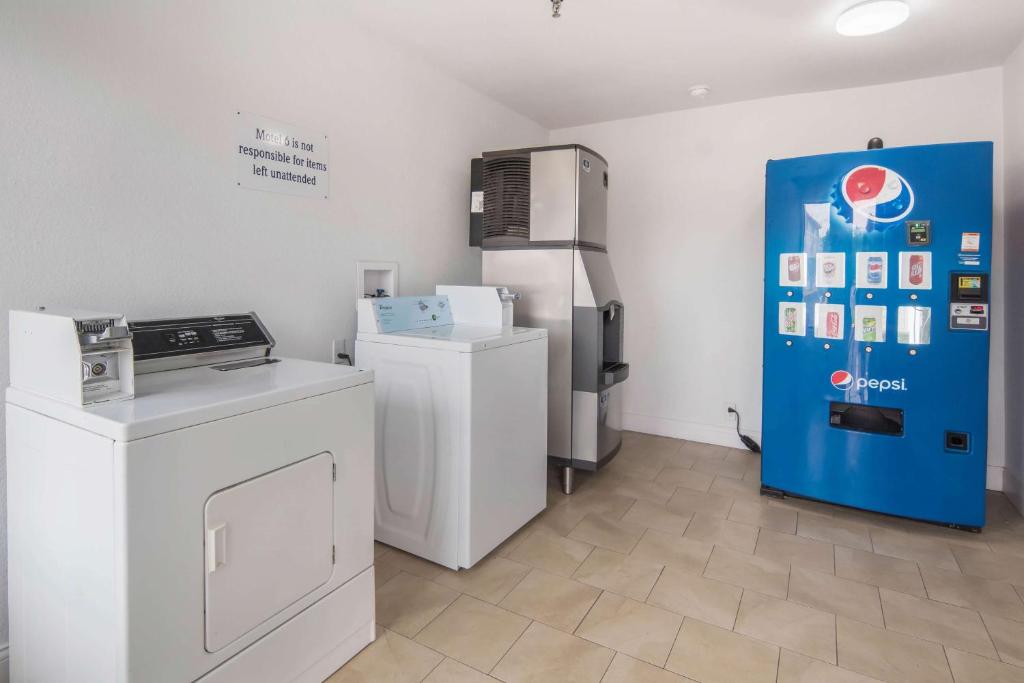 Kuchyň nebo kuchyňský kout v ubytování Motel 6-Abilene, TX