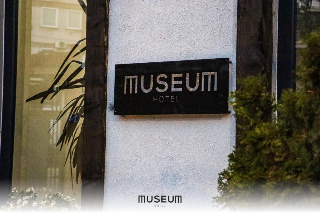 Certifikát, hodnocení, plakát nebo jiný dokument vystavený v ubytování Museum Hotel