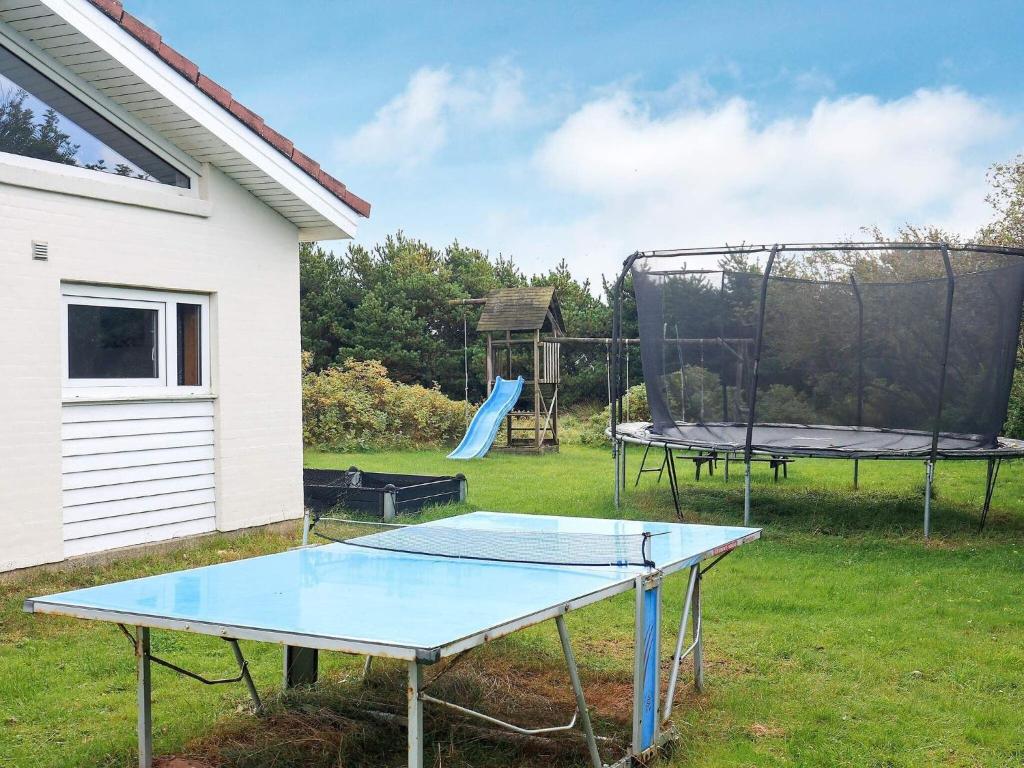 Stolní tenis v ubytování Luxury Retreat in Vejers - By Traum Ferienwohnungen nebo okolí