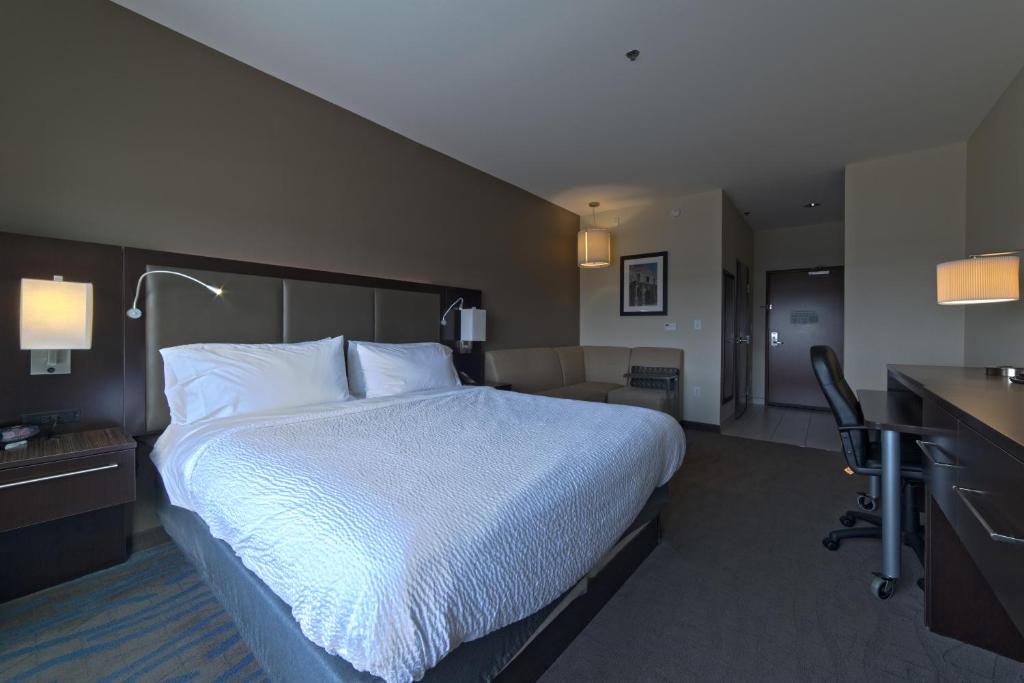 Holiday Inn & Suites San Antonio Northwest by IHG - Standard King Room