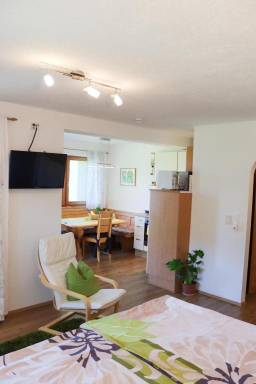 Kuchyň nebo kuchyňský kout v ubytování Ferienwohnung Weitblick