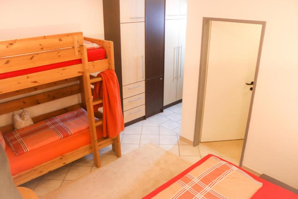 Postel nebo postele na pokoji v ubytování Ferienwohnung Weitblick