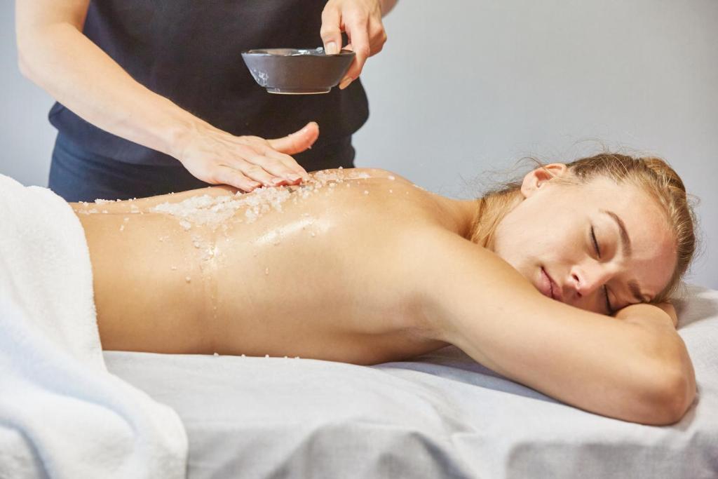 Lázně a/nebo wellness v ubytování Kurpark-Hotel
