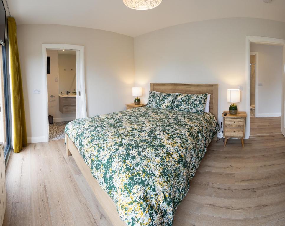Boyne View House - Two-Bedroom House