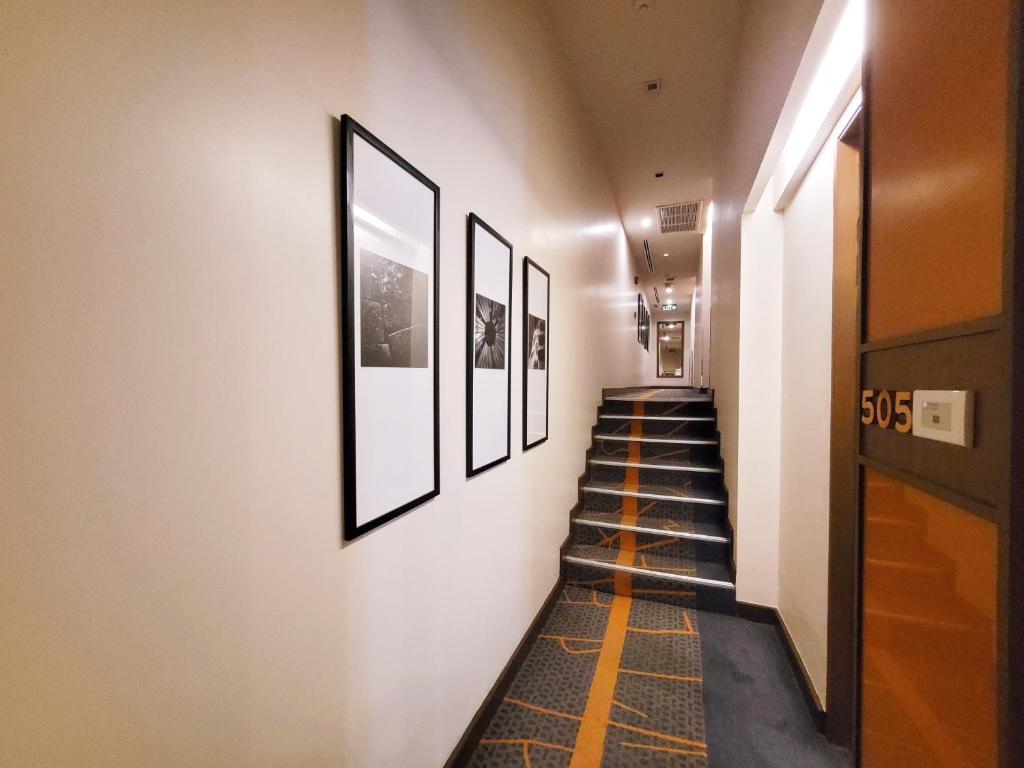 On 8 Sukhumvit Nana Bangkok by Compass Hospitality - Resim 20