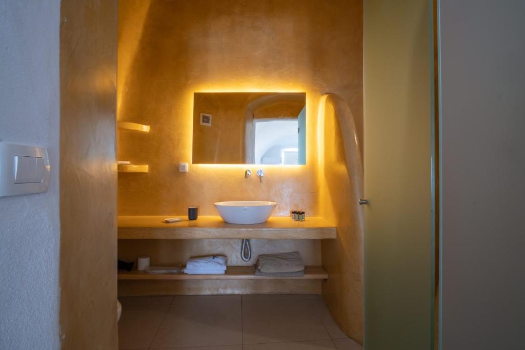 Un baño de On the Cliff