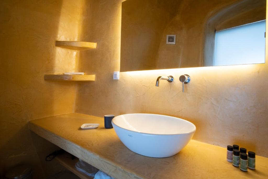 On the Cliff - Resim 39