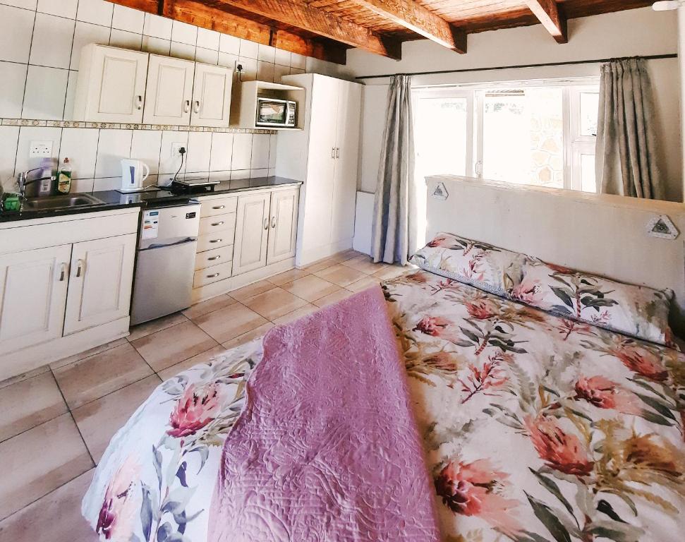 Greystones Self Catering Chalet 4, Sir Lowry Pass (updated prices 2024)