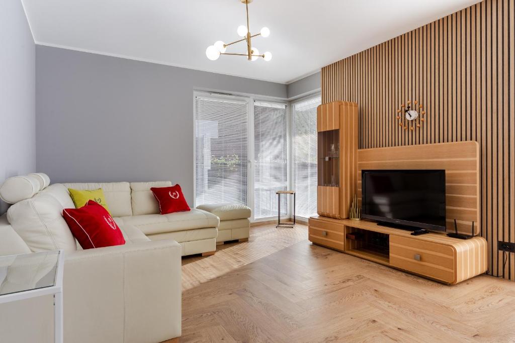 Televízia a/alebo spoločenská miestnosť v ubytovaní Apartamenty Gdansk EU - Angielska Grobla OLD TOWN Gdańsk Apartament - z 2 sypialniami - Stylowy