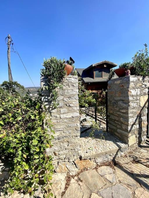 Artistic 1-bedroom Cabin with Indoor Fireplace