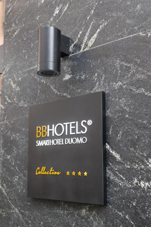 Certyfikat, podpis lub inny dokument wystawiony w obiekcie BB Hotels Smarthotel Duomo