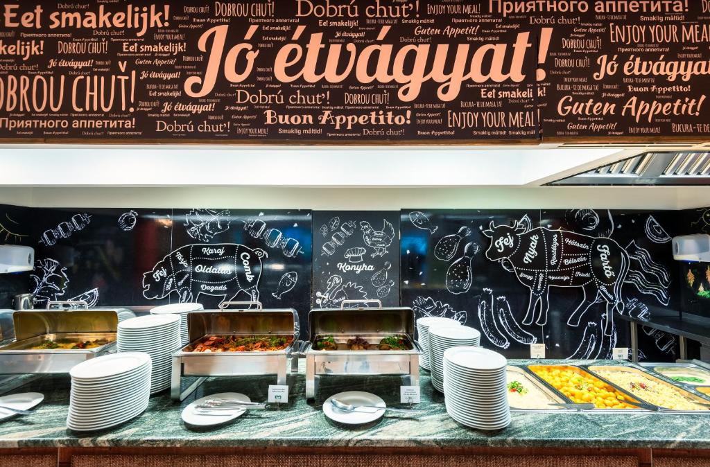 Jídlo v hotelu nebo okolí