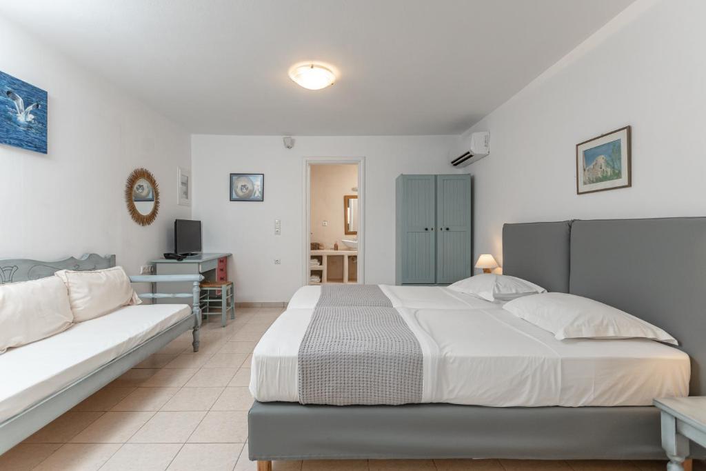 Annita's Village Hotel - 8