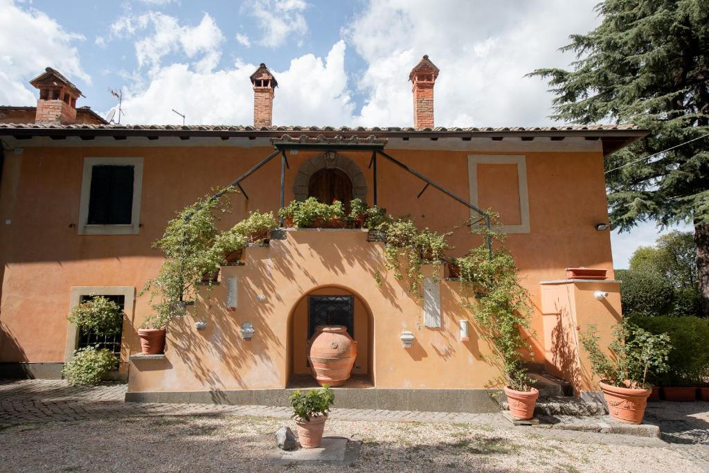 Red Elegant and Charming Country House near Rome, Rocca di Papa ...