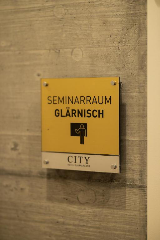 Certifikát, hodnocení, plakát nebo jiný dokument vystavený v ubytování City Hotel Glarnerland