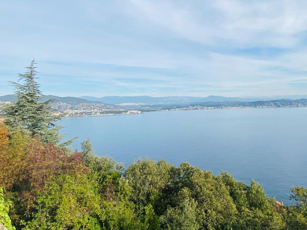 Zdjęcie z galerii obiektu Appartement Théoule sur Mer w mieście Théoule-sur-Mer