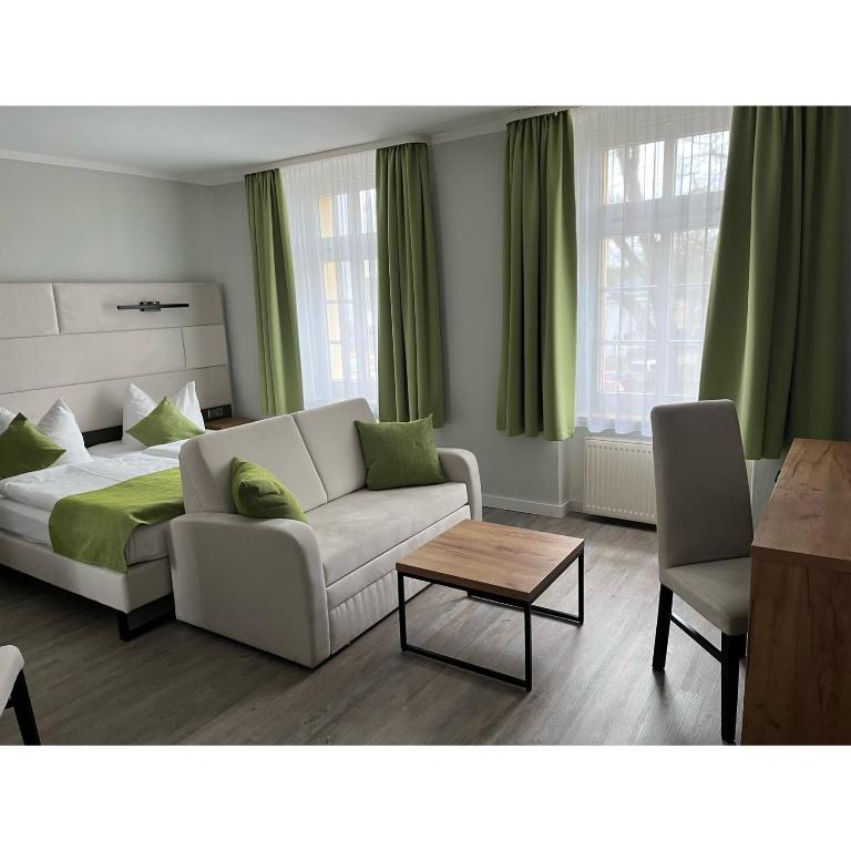 Posezení v ubytování Hotel und Restaurant Kranichsberg