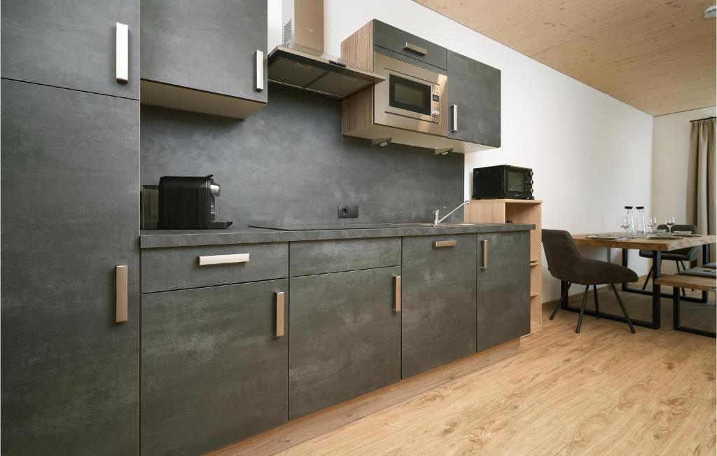 Kuchyňa alebo kuchynka v ubytovaní Sehr Schoene Ferienwohnung