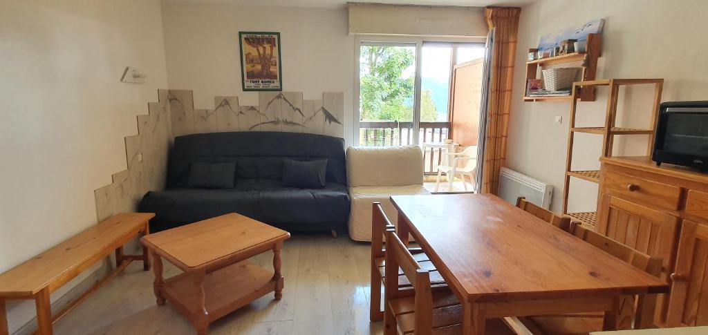 Posezení v ubytování STUDIO CABINE aux BALCONS DU SOLEIL