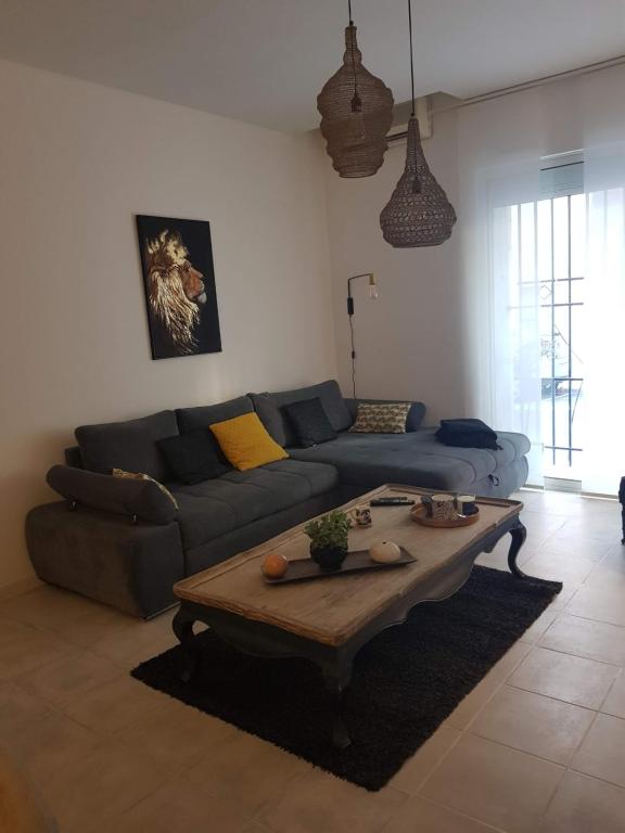 Posedenie v ubytovaní le J&J Appartement spacieux climatisé en centre ville