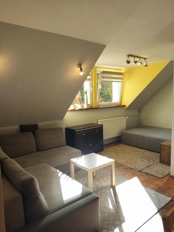 Posedenie v ubytovaní Mieszkanie / Apartament centrum blisko szlaków i wyciągów !!!