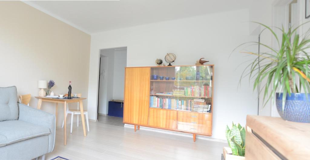 Między Parkami - One-Bedroom Apartment