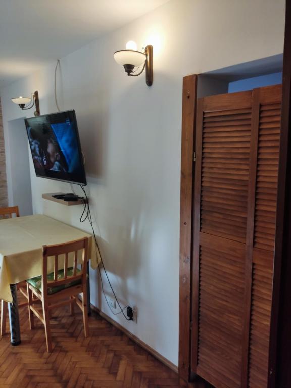 Televízia a/alebo spoločenská miestnosť v ubytovaní Mieszkanie / Apartament centrum blisko szlaków i wyciągów !!!
