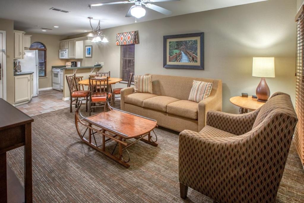 Holiday Inn Club Vacations Holiday Hills Resort at Branson an IHG Hotel - Villa De Dos Dormitorios