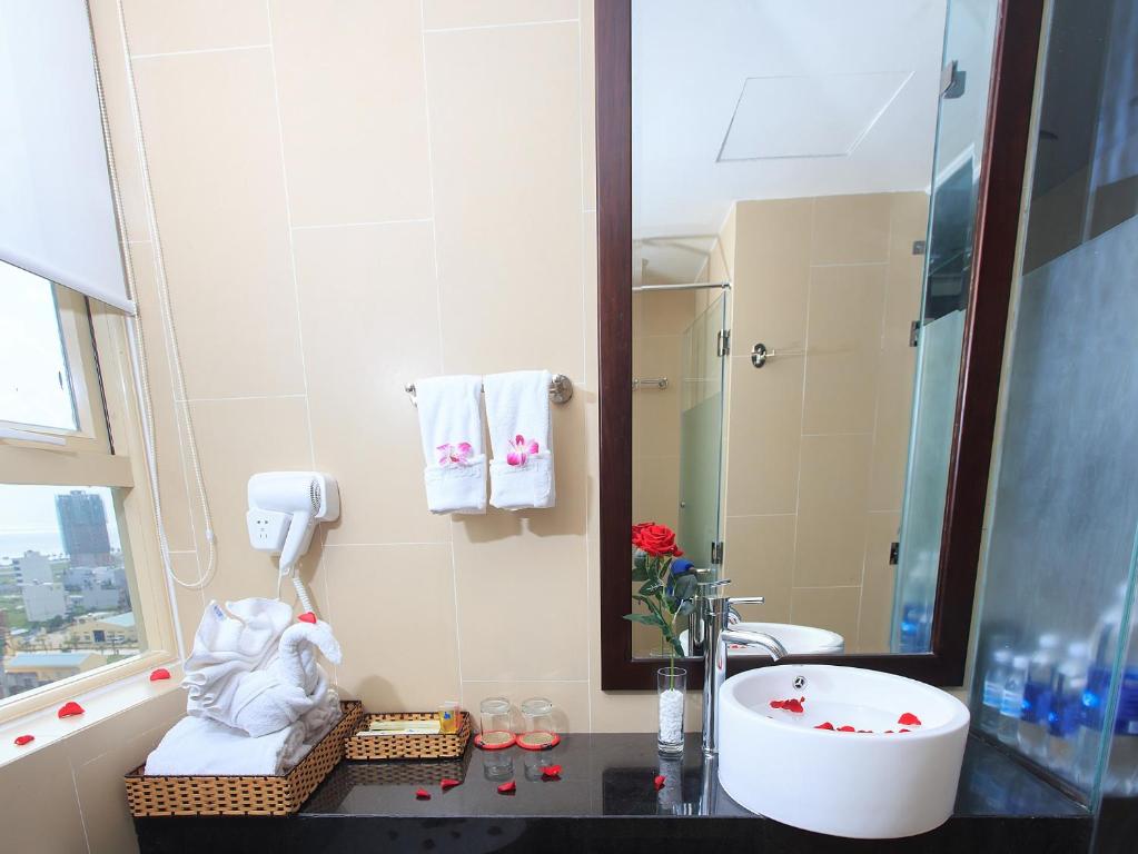 Phòng Deluxe 2 Giường Đơn Nhìn Ra Thành Phố