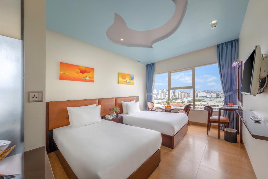 Phòng Deluxe 2 Giường Đơn Nhìn Ra Thành Phố
