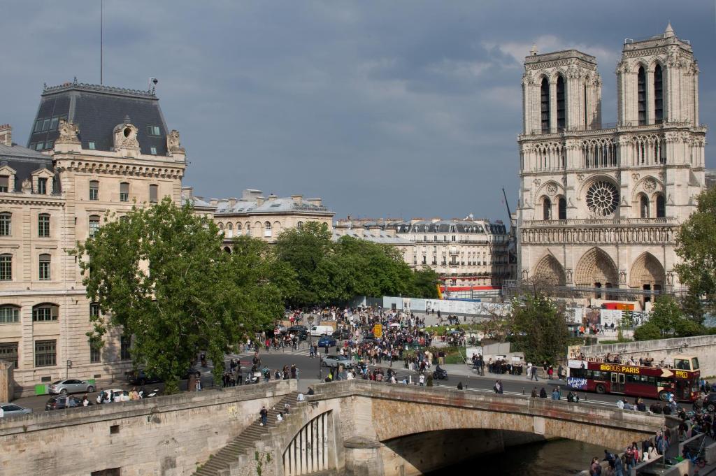 Les Rives de Notre-Dame - Resim 34