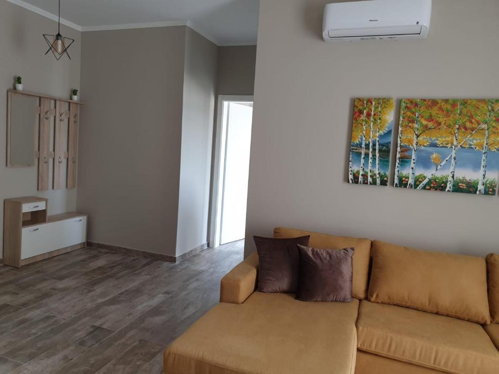Ledjo Apartament - Image 9