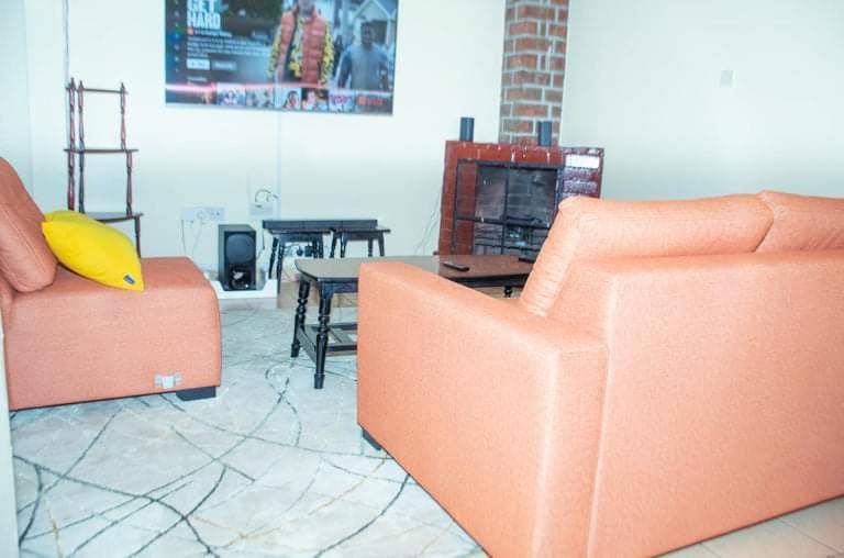 Istumisnurk majutusasutuses Zoe Homes 3br Mansionette Own Compound Kericho town near Green Square mall