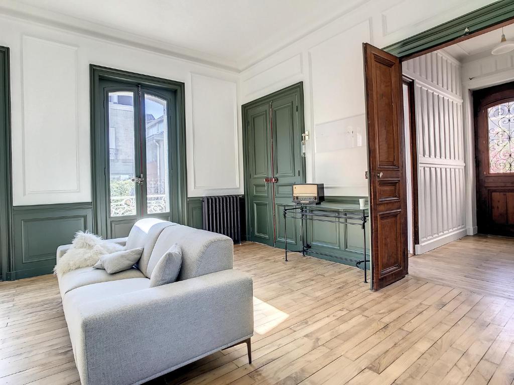 Posedenie v ubytovaní Maison Lacase